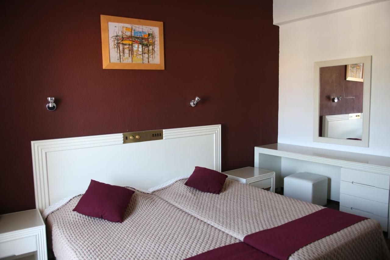 Kings Annex Aparthotel Pafos Exterior foto